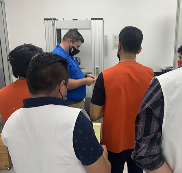 servicios de calibración y mantenimiento, y con acreditamiento ante Perry Johnson